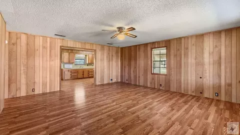 Living - 1608 Goodwin Rd Hooks Tx 75561, Hooks, TX 75561 photo 3 of 4