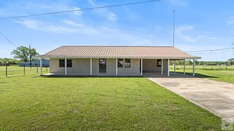 Exterior - 1608 Goodwin Rd Hooks Tx 75561, Hooks, TX 75561 photo 1 of 9