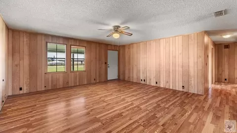 Living - 1608 Goodwin Rd Hooks Tx 75561, Hooks, TX 75561 photo 1 of 4