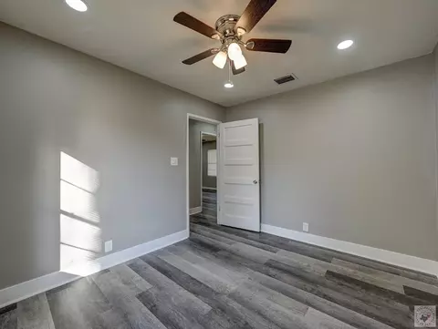 Bedroom - 6 Reed Cir Hooks Tx 75561, Hooks, TX 75561 photo 1 of 3
