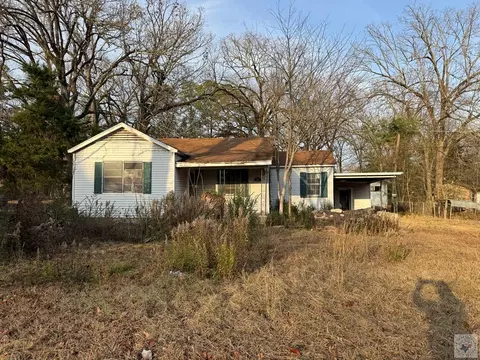 201 Roosevelt Hooks Tx 75561, Hooks, TX 75561