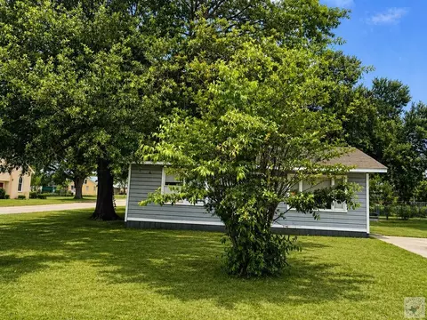 701 4th Street Queen City Tx 75572, Queen City, TX 75572
