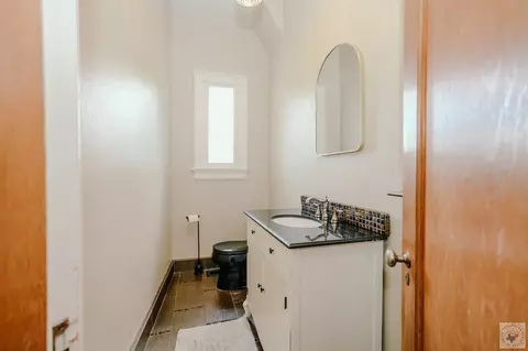 Bath - 904 E 12th St Texarkana Ar 71854, Texarkana, AR 71854 photo 1 of 5