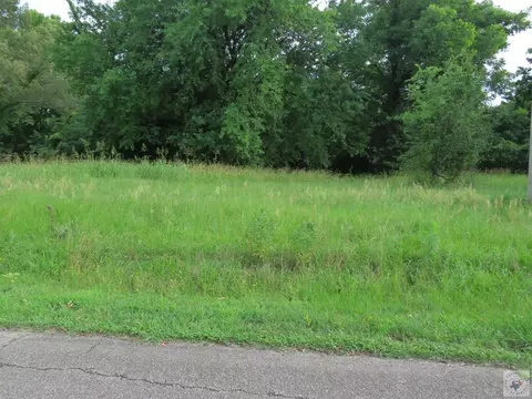 102 Dotson Dekalb Tx 75559, Dekalb, TX 75559