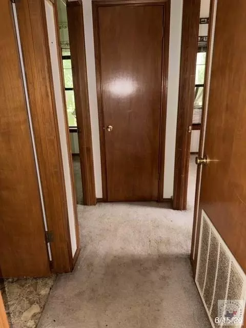 Entry Way - 5002 Fm1398 Hooks Tx 75561, Hooks, TX 75561 photo 2 of 2