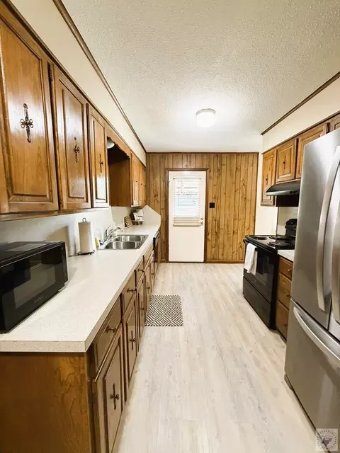 Kitchen - 1121-1123 E 18th Texarkana Ar 71854, Texarkana, AR 71854 photo 4 of 4