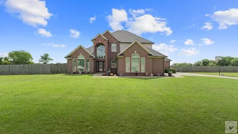 266 Sambug Lane Hooks Tx 75561, Hooks, TX 75561