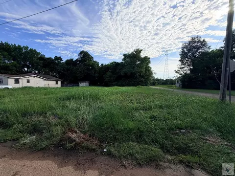 1423 Oak St Texarkana Tx 75501, Texarkana, TX 75501