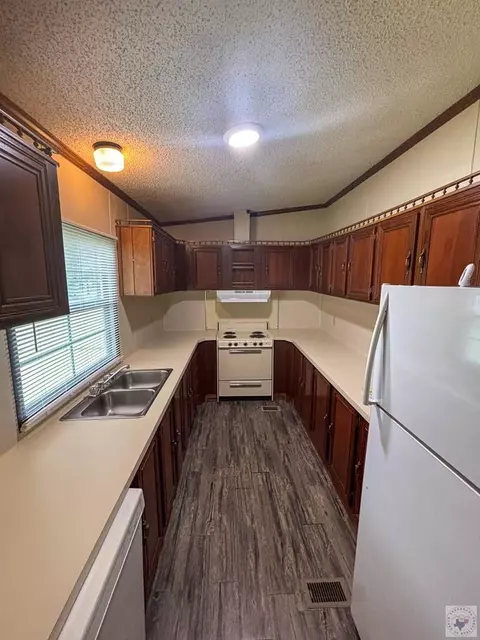 Kitchen - 9997 Fm 1398 Hooks Tx 75561, Hooks, TX 75561 photo 1 of 1