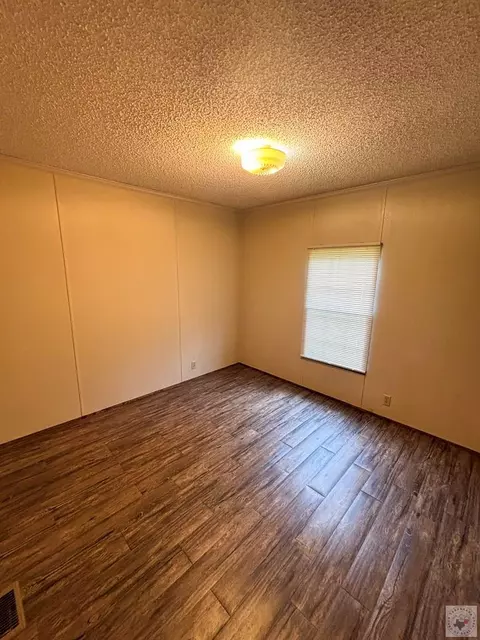 Bedroom - 9997 Fm 1398 Hooks Tx 75561, Hooks, TX 75561 photo 3 of 3