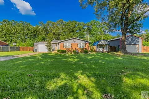 500 E 10th St Hooks Tx 75561, Hooks, TX 75561 photo 1