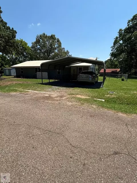 Other - 170 Manning Rd Hooks Tx 75561, Hooks, TX 75561 photo 3 of 7