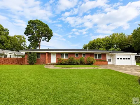 811 Caver St Atlanta Tx 75551, Atlanta, TX 75551