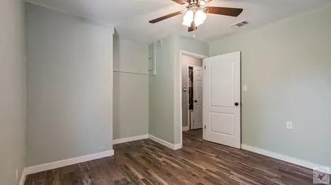 Bedroom - 13 Meade Pl Hooks Tx 75561, Hooks, TX 75561 photo 5 of 6