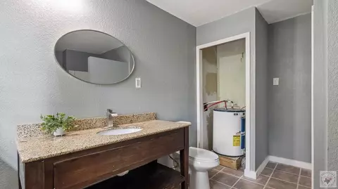 Bath - 13 Meade Pl Hooks Tx 75561, Hooks, TX 75561 photo 2 of 5
