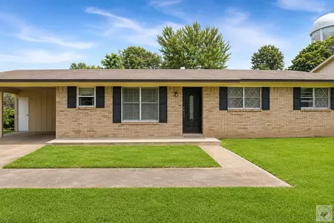 401 W Greenfield Wake Village Tx 75501, Wake Village, TX 75501