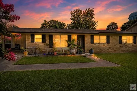 401 W Greenfield Wake Village Tx 75501, Wake Village, TX 75501