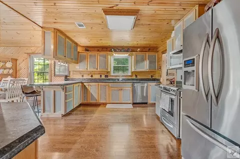 Kitchen - 192 Riverview Dr Horatio Ar 71842, Horatio, AR 71842 photo 2 of 3