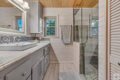 Bath - 192 Riverview Dr Horatio Ar 71842, Horatio, AR 71842 photo 2 of 4