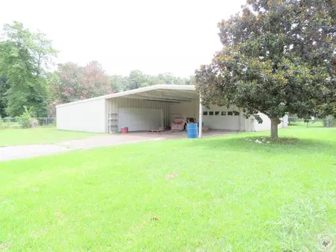 Exterior - 245 E Us Hwy 82 Avery Tx 75554, Avery, TX 75554 photo 5 of 9