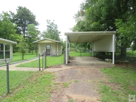 Exterior - 245 E Us Hwy 82 Avery Tx 75554, Avery, TX 75554 photo 6 of 9