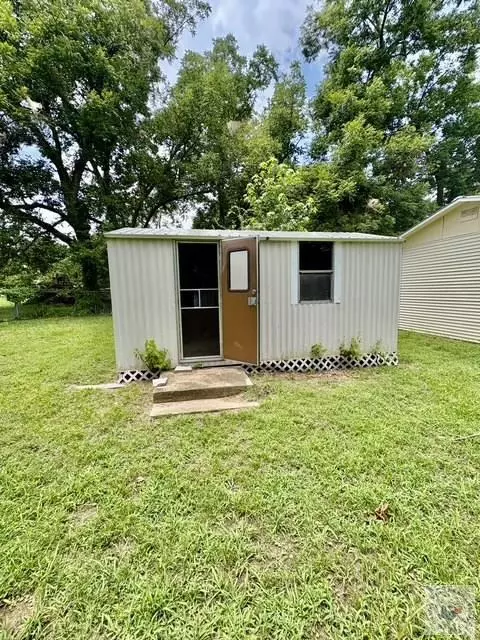Exterior - 245 E Us Hwy 82 Avery Tx 75554, Avery, TX 75554 photo 3 of 9