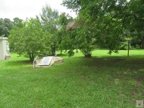Exterior - 245 E Us Hwy 82 Avery Tx 75554, Avery, TX 75554 photo 9 of 9