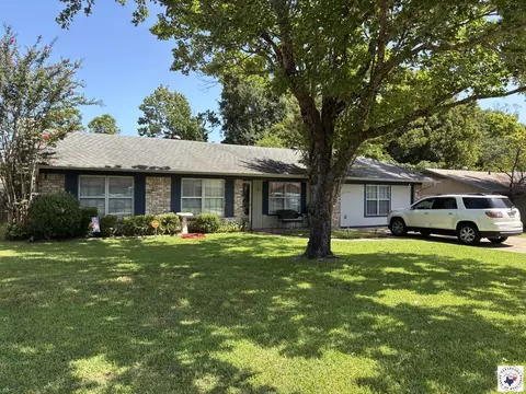 910 Japonica Wake Village Tx 75501, Wake Village, TX 75501