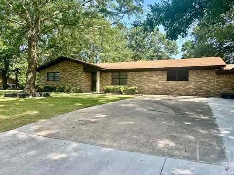 911 Crestview Dr S Atlanta Tx 75551, Atlanta, TX 75551