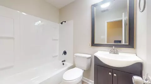 Bath - 1325 E 30th Texarkana Ar 71854, Texarkana, AR 71854 photo 1 of 2