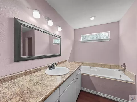 Bath - 476 Lr 28 Foreman Ar 71836, Foreman, AR 71836 photo 1 of 3
