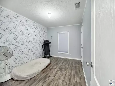 Bedroom - 116 E Ave G Hooks Tx 75561, Hooks, TX 75561 photo 4 of 4