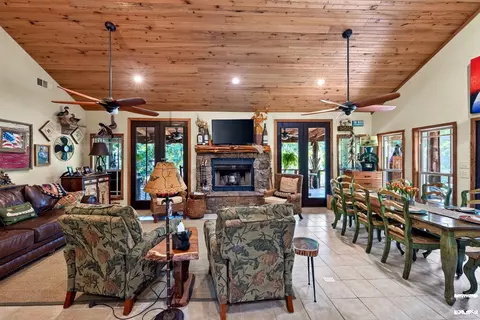 Living - 1060 Vaughn Rd Glenwood Ar 71943, Glenwood, AR 71943 photo 4 of 4