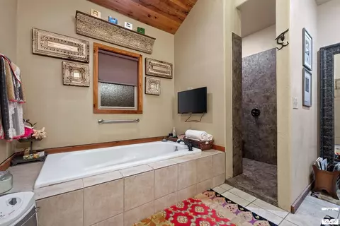 Bath - 1060 Vaughn Rd Glenwood Ar 71943, Glenwood, AR 71943 photo 5 of 8