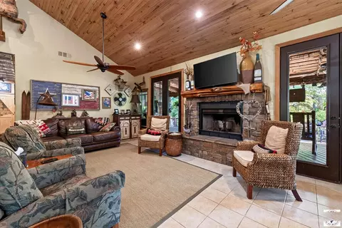 Living - 1060 Vaughn Rd Glenwood Ar 71943, Glenwood, AR 71943 photo 2 of 4