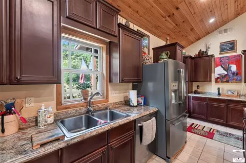 Kitchen - 1060 Vaughn Rd Glenwood Ar 71943, Glenwood, AR 71943 photo 6 of 7