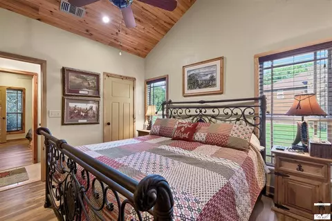 Bedroom - 1060 Vaughn Rd Glenwood Ar 71943, Glenwood, AR 71943 photo 6 of 12