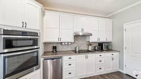 Kitchen - 204 Main St Hooks Tx 75561, Hooks, TX 75561 photo 5 of 5