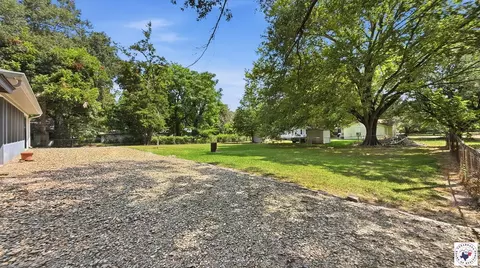 Exterior - 204 Main St Hooks Tx 75561, Hooks, TX 75561 photo 9 of 12
