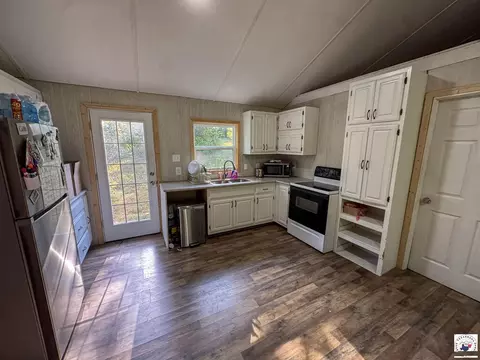 Kitchen - 2165 Fm 561 Simms Tx 75574, Simms, TX 75574 photo 4 of 5