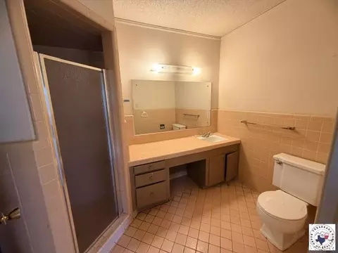 Bath - 14 Regency Texarkana Ar 71854, Texarkana, AR 71854 photo 3 of 6