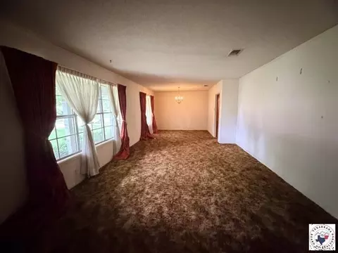Living - 14 Regency Texarkana Ar 71854, Texarkana, AR 71854 photo 7 of 8