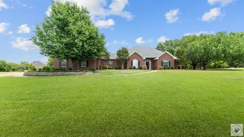 8210 Quail Hollow Dr Texarkana Tx 75503, Texarkana, TX 75503
