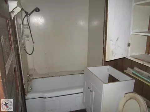 201 Marshall St Hooks Tx 75561, Hooks, TX 75561 photo 9