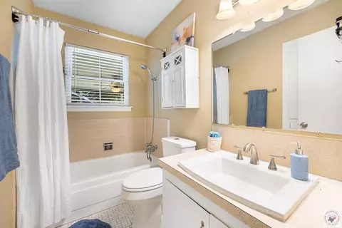 Bath - 1518 E 48th Texarkana Ar 71854, Texarkana, AR 71854 photo 1 of 2