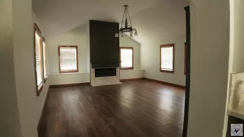 Living - 6103 Old Post Rd Texarkana Ar 71854, Texarkana, AR 71854 photo 2 of 2