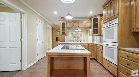 Kitchen - 5909 Cathedral Dr Texarkana Ar 71854, Texarkana, AR 71854 photo 2 of 2