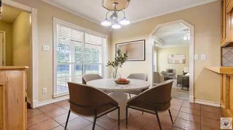 Dining - 5909 Cathedral Dr Texarkana Ar 71854, Texarkana, AR 71854 photo 2 of 3