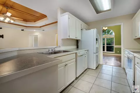 Kitchen - 6013 Summerwood Lane Texarkana Ar 71854, Texarkana, AR 71854 photo 1 of 2