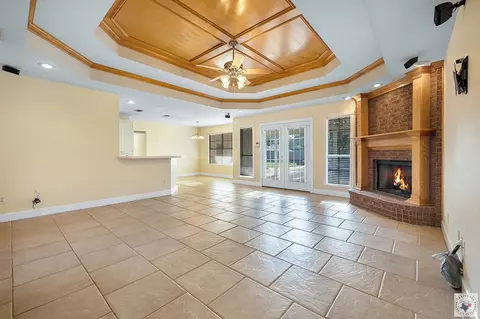 Living - 6013 Summerwood Lane Texarkana Ar 71854, Texarkana, AR 71854 photo 1 of 4